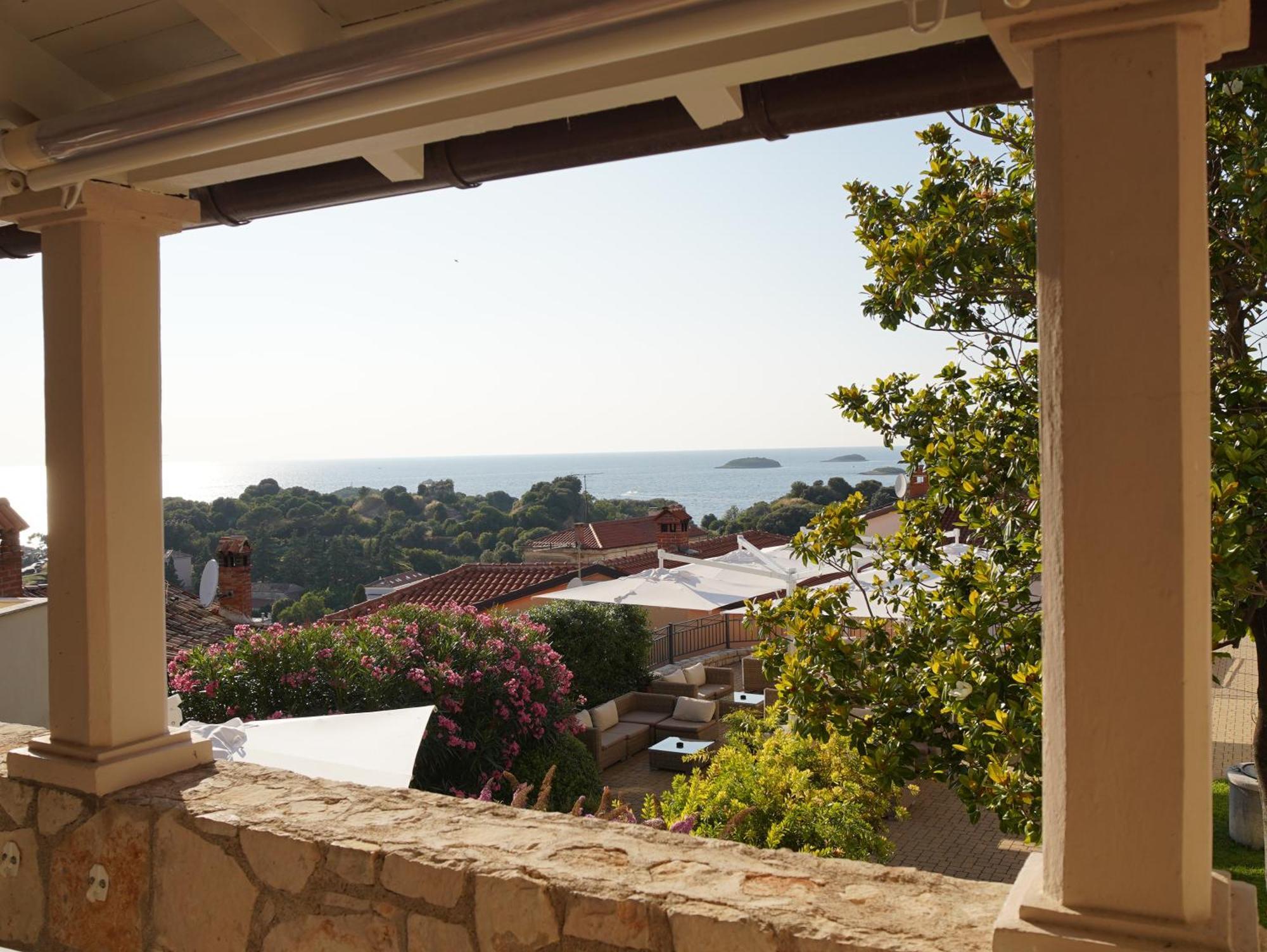 Hotel Vista Vrsar Exterior photo